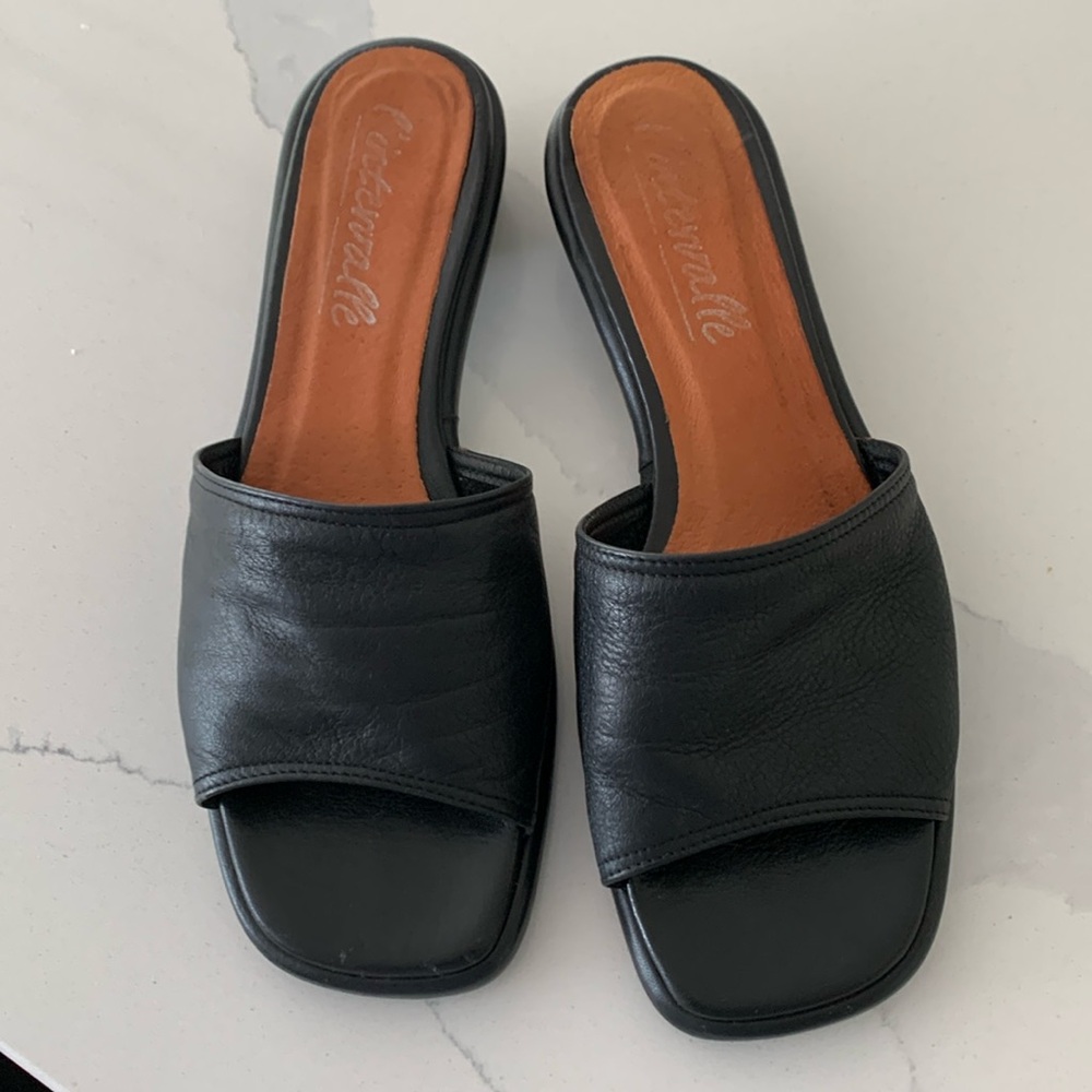 L'INTERVALLE Black Leather Slide Mules